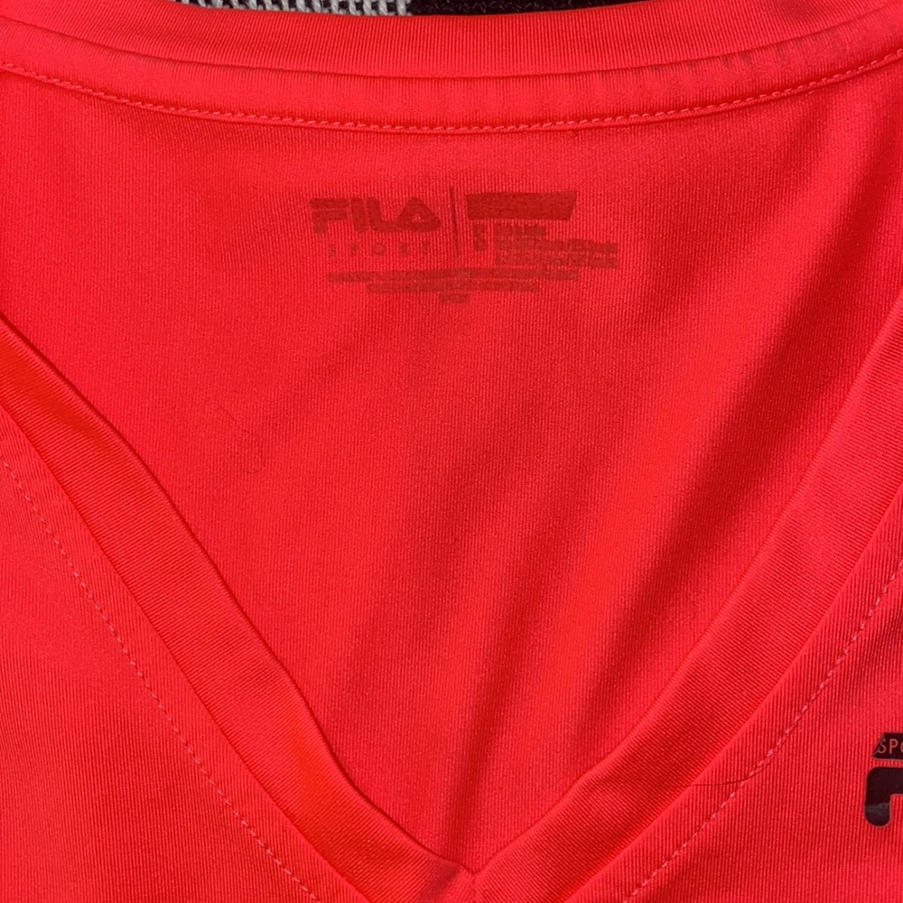 Pink workout shirt - Picture 2 of 4